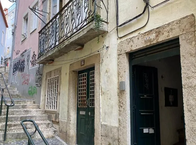 Cosy Mouraria Апартаменты Лиссабон